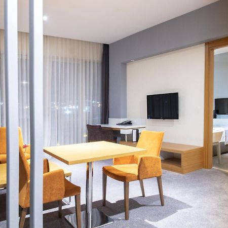 Ramada Plaza By Wyndham Istanbul Asia Airport Kocaeli Exterior foto